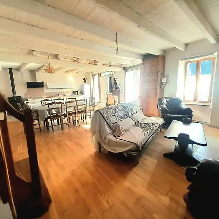 Maison Entre Mer Et Montagne *