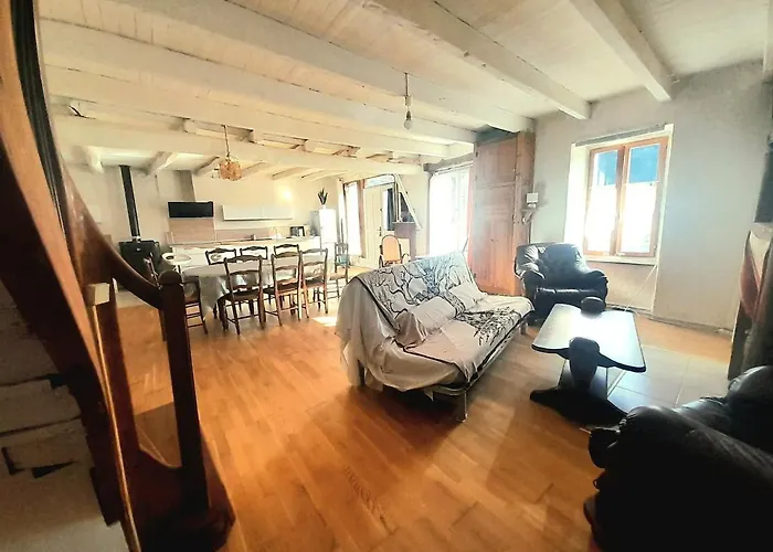 Maison Entre Mer Et Montagne *