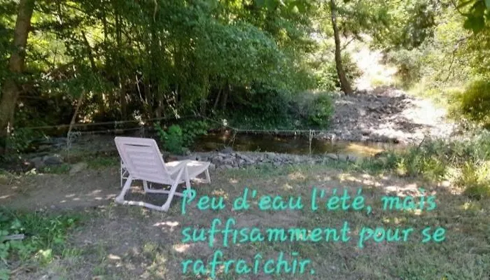 Maison Entre Mer Et Montagne Hébergement de vacances Cassagnolles